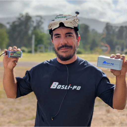 Iron, piloto FPV de Galicia Whoop League